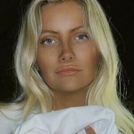 Lauren Swan star erotic galleries