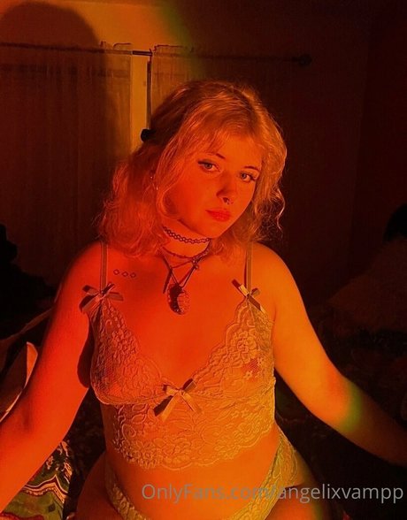 angelixvampp sexy model image