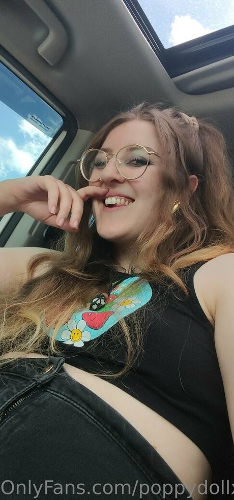 poppydollxoxo free actress pictures