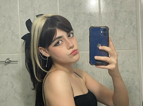 aangelarrochista nudes pornstar picture