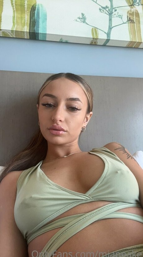 mia angelina beautiful star pic