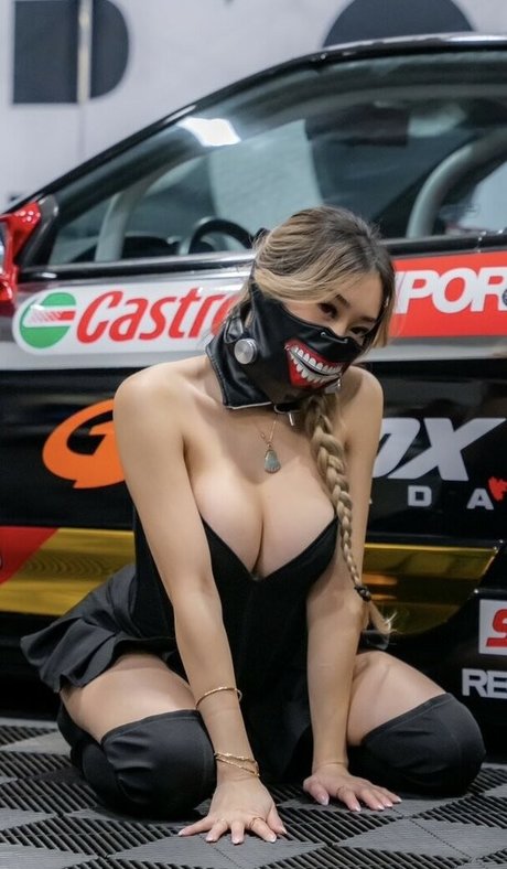 kayla vy exclusive actress pic