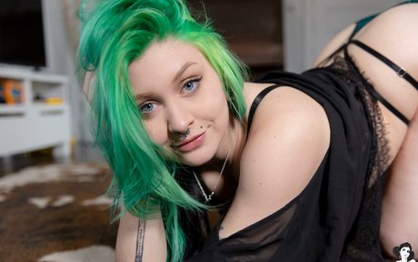 Chalkmoon model nice photo