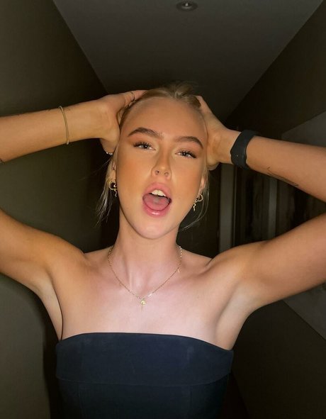 Its Emma 18 pornstar free photos