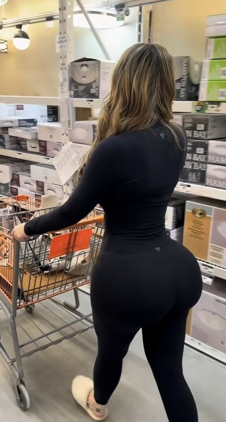 Brielez1 pornstar naked images