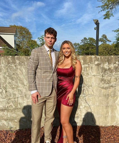 Caitlin Betterly model free image