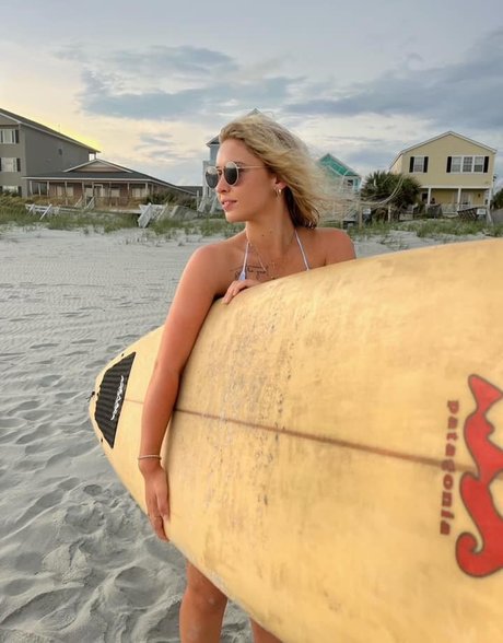 Caitlin Betterly star top pics