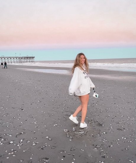 Caitlin Betterly model pretty pic