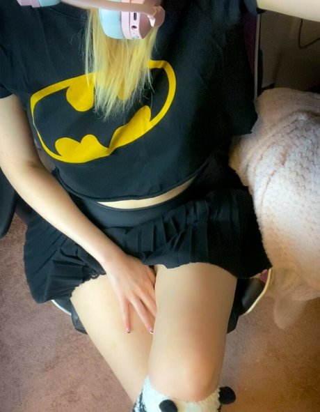 Kyra Wild naked pornstar image