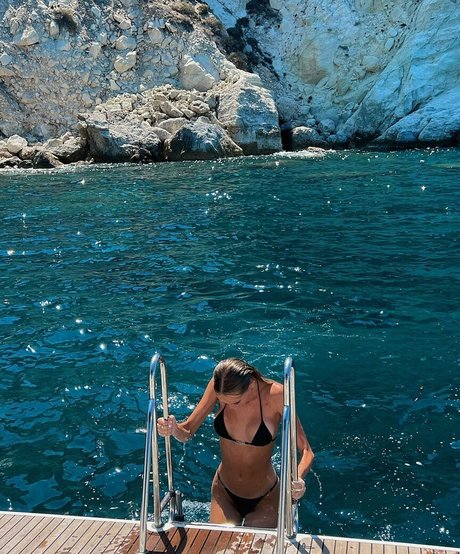 Summer Rose Hart nudes actress img