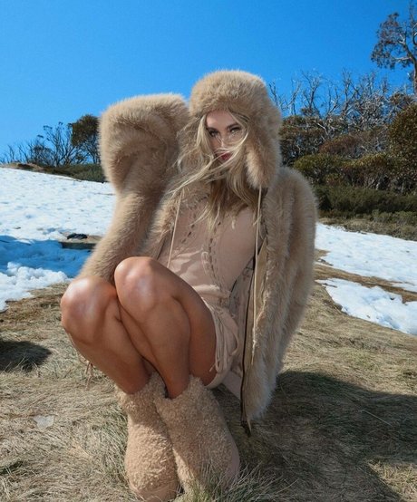 Summer Rose Hart high quality pornstar photo