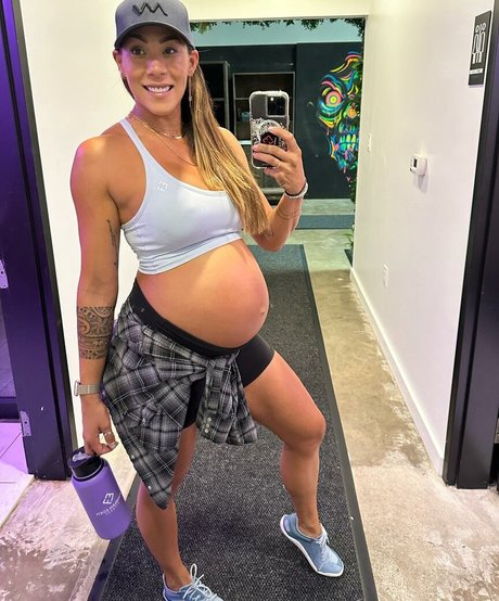 Hannah Eden Fitness pornstar erotic picture