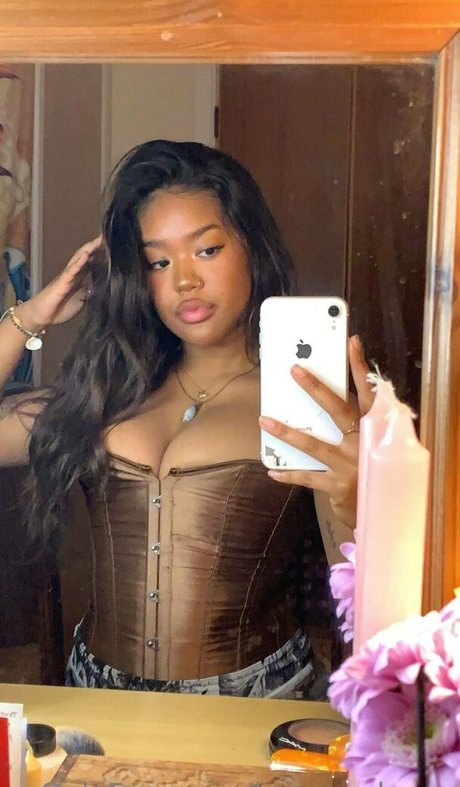 Bunnyscherry hot pornstar pic