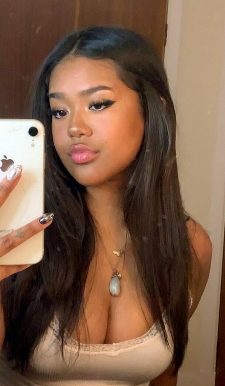 Bunnyscherry nude actress photos