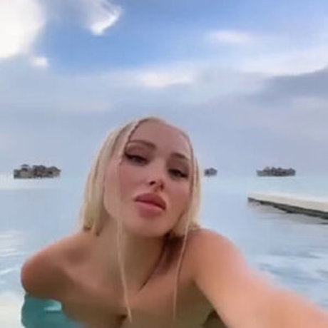 busty redhead onlyfans beautiful naked pic