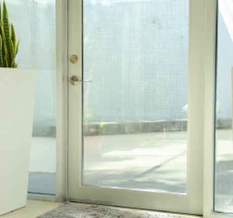 Ellie Nova porn model img