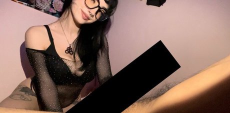 Emilyy Manson pornstar adult gallery