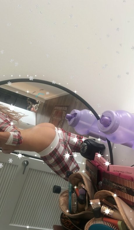 Emmy Corinne hot star galleries