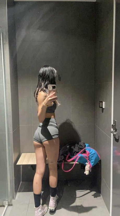 Smolkcqze model top img