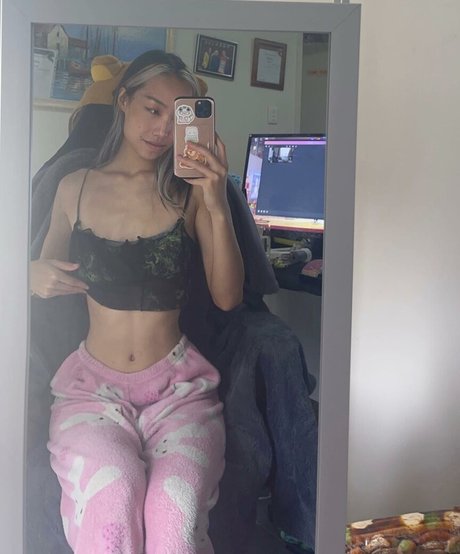 Smolkcqze nude actress archive