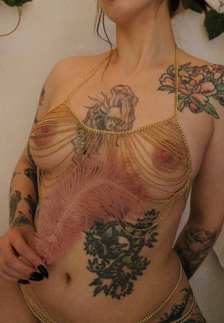 cadaverous model erotic picture