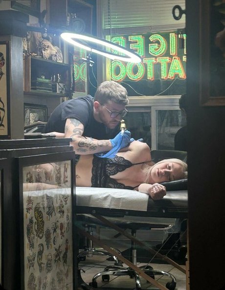 trinaber star adult pics