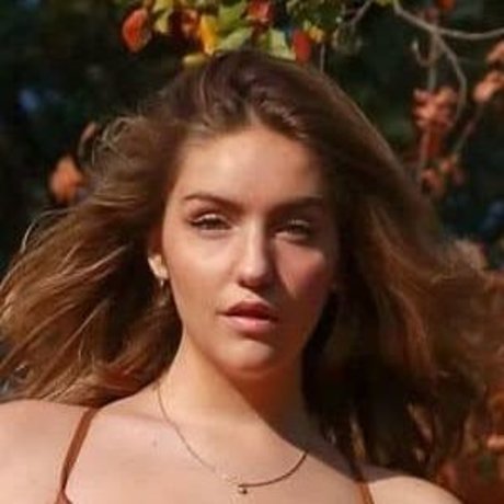 Joann Van Den Herik erotic pornstar gallery