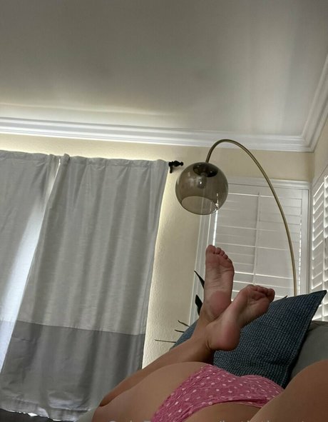 Katie Thurston actress pictures