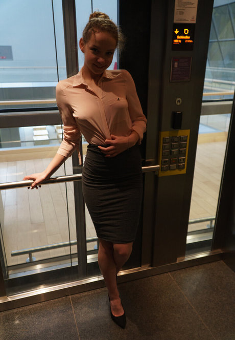 Faina Bona model pornographic photos