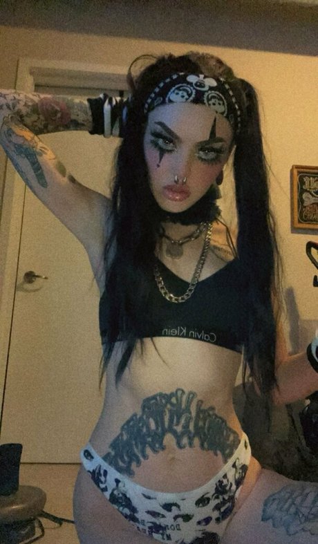 unlucky1397 nude pornstar photo