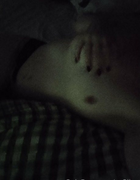 ev3lina naked actress photo