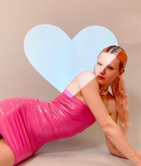 Arvida Bystrom art actress pic