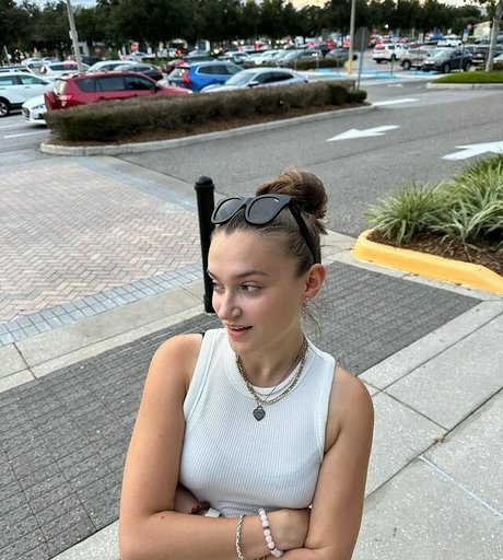 Skye Upshall top pornstar gallery