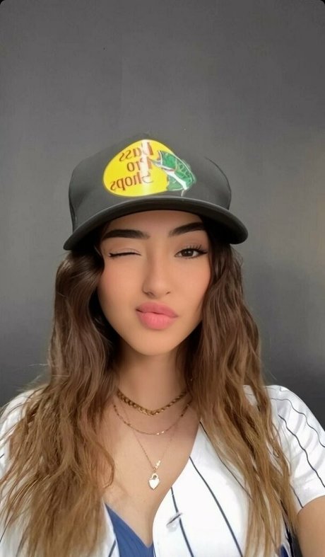 penelopexc adult model image