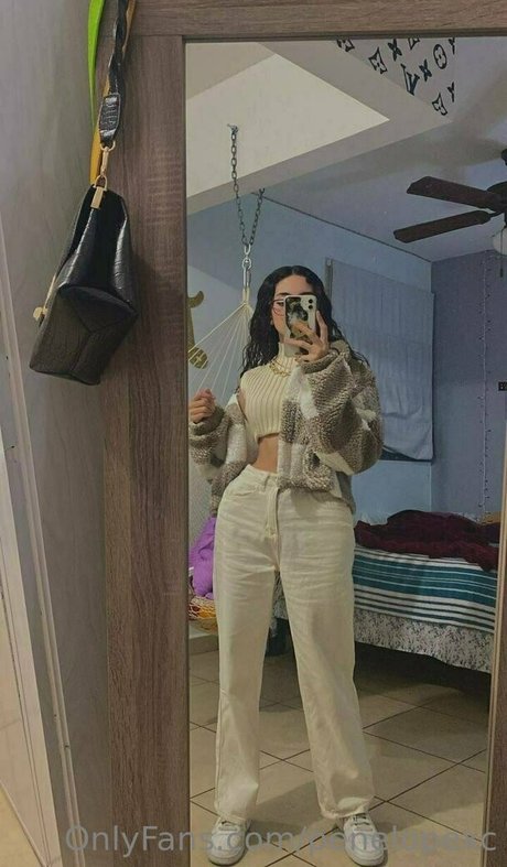 penelopexc adult model pic