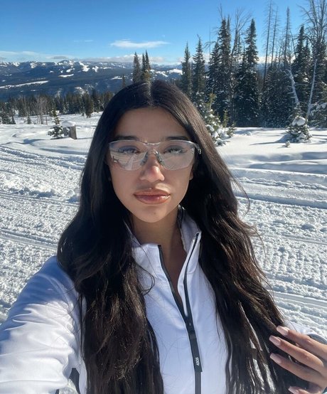 naked trans onlyfans top photo