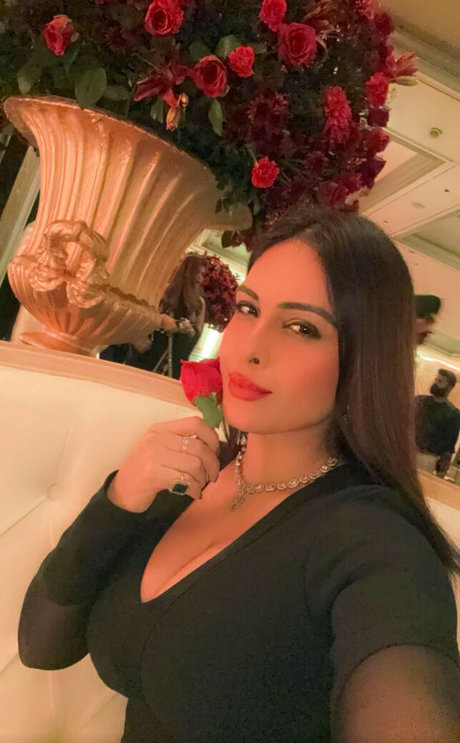 Nehhaa Malik star nudes image