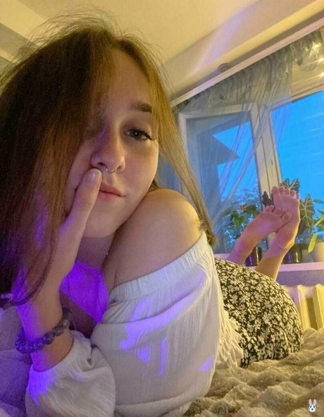 sonya me pornographic model img