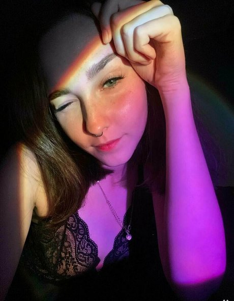 sonya me best model photo