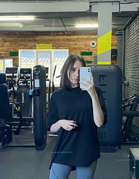 sonya me Quick model image