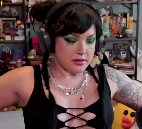 TayderTot star nudes archive