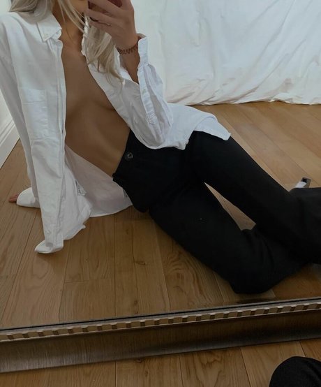 Nicola Hughes star hd pics