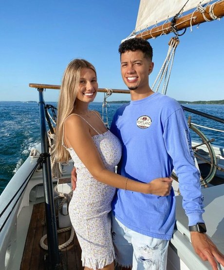 Sierra Bate pornstar xxx pic