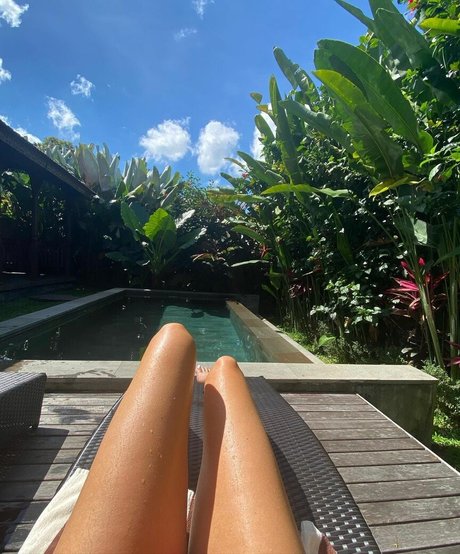 Whitney Thornqvist model adult img