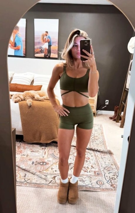 Indy Belle naked star photos