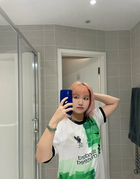 leynnercutie erotic model gallery