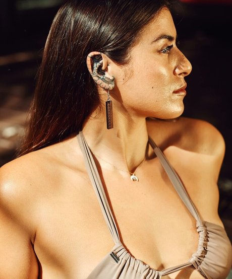 Chelsea Mcgehee naked model pictures