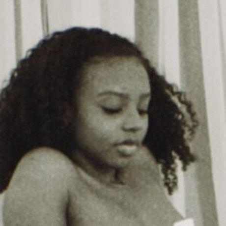 DivyaAdu exclusive star pictures