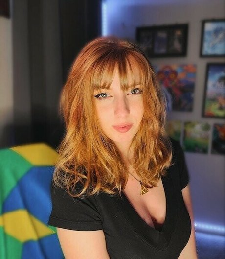 MaryMajora star sexy pictures