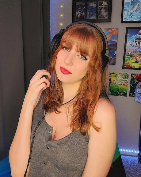 MaryMajora model free pic